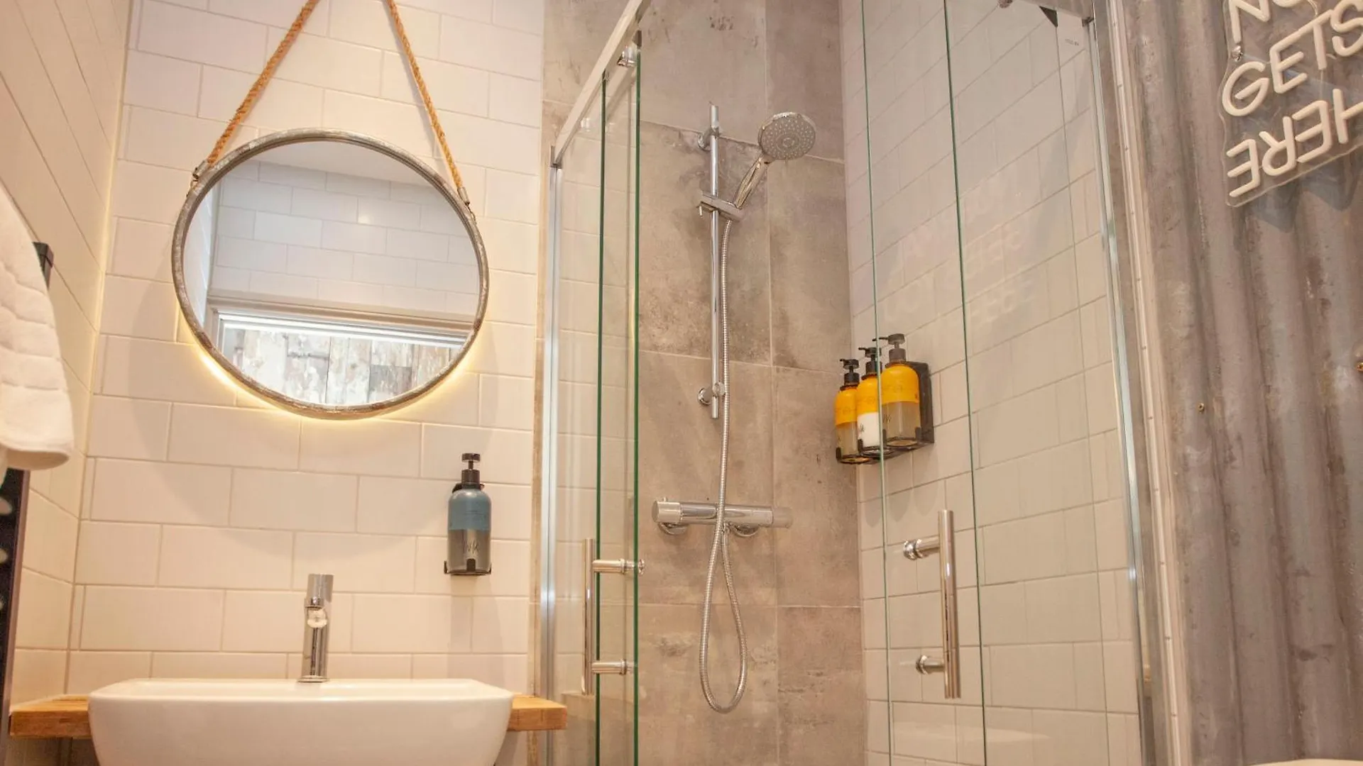 Apartamento Higgihaus St Marys Apts Back Compact Cardiff